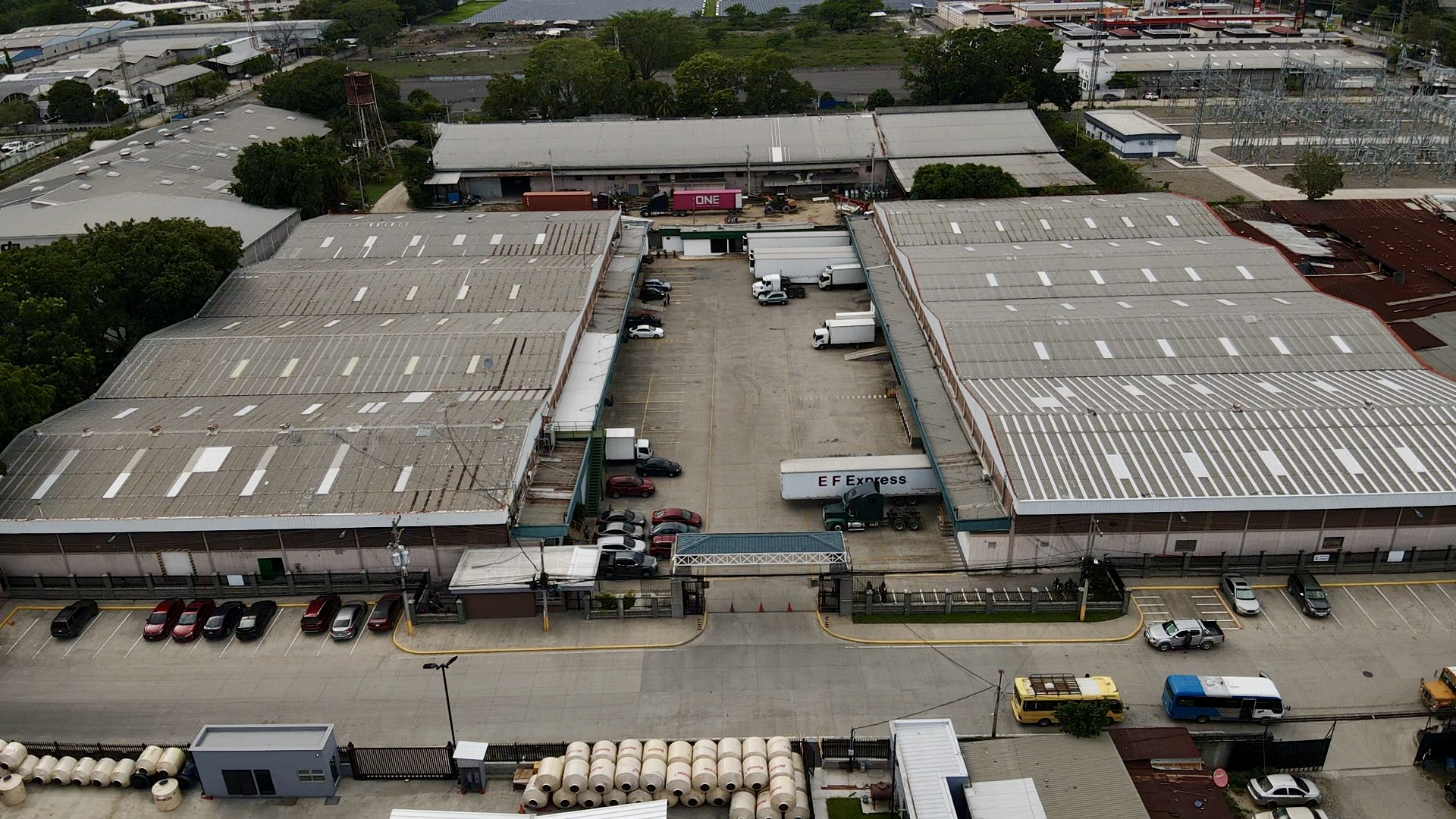 Calpules Logistics Center
