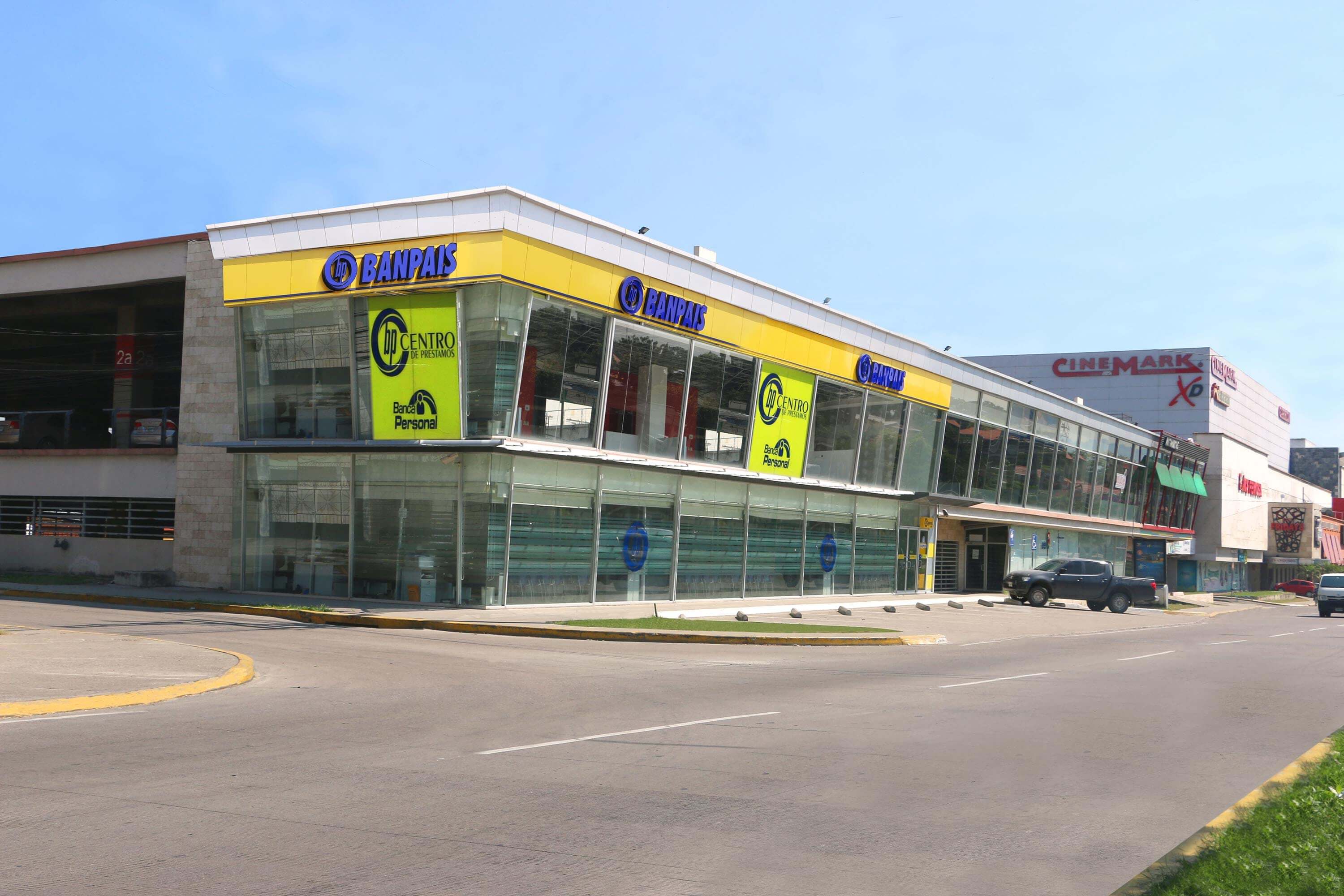 Agencia BANPAIS Mall Galerias del Valle